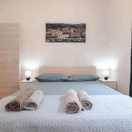 Free Wifi - Netflix - Sterpeto Elegant Lägenhet Trieste