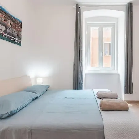 Free Wifi - Netflix - Sterpeto Elegant Trieste
